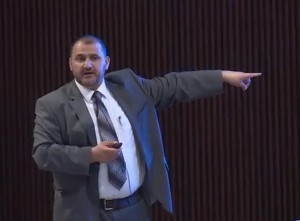 سامر في المحاضرة